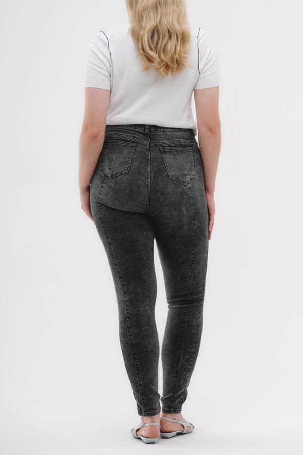 Skinny Jeans Curvy - Negro Lavado