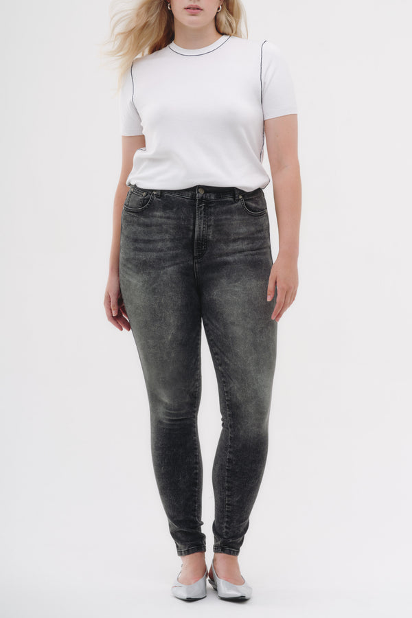Skinny Jeans Curvy - Negro Lavado